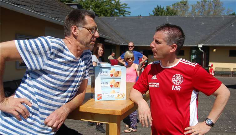 Die beiden Verantwortlichen vom VfB Polch, Frank Ehlers (li.) und Marcus Reiter, konnten zufrieden sein.