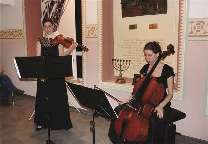 Die beiden höchst talentierten Musikerinnen aus Israel begeisterten zahlreiche Freunde der klassischen Musik.SF
