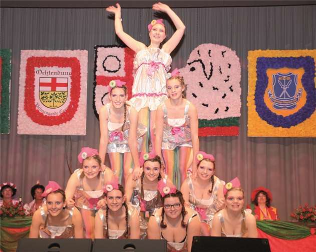 Die bekannte DJK-Tanzgruppe „No Limits“ war erstmals als „Candy-Girls“ auf der Bühne.