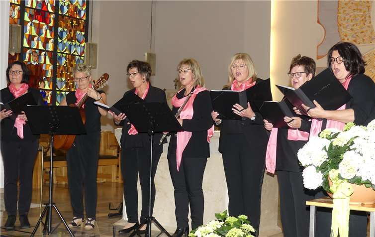 Die bekannte Singgruppe ANIMO hatte zu einem Muttertagkonzertin die Ebernacher Klosterkirche eingeladen. Fotos: TE