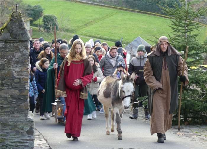 Die beliebte Cochemer Burgweihnacht lockte wieder viele Hundert Schaulustige in die Reichsburg.