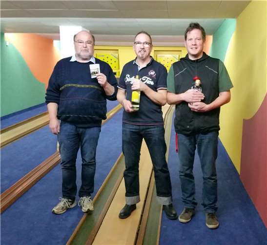 Die besten Ergebnisse im Kegeln erzielte Peter T. gefolgt von Günter R. und Thomas B.privat