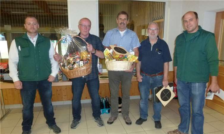 Die besten Schützen umrahmt von Brudermeister und Stellvertreter.Privat