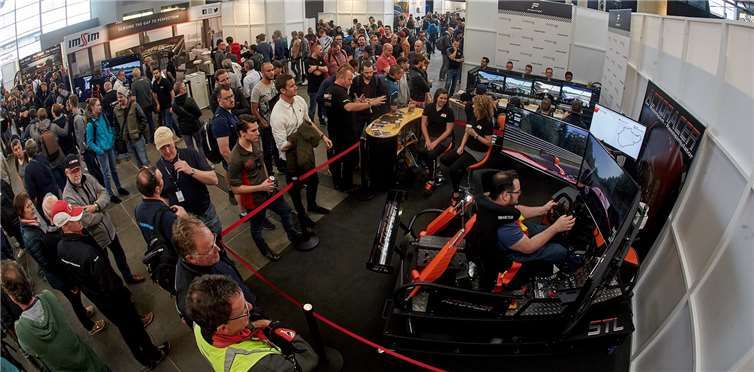 Die besten virtuellen Rennfahrer Europas hatten auf dem Boulevard ihre Rennen gegeneinander ausgetragen. Foto: ADAC/Thomas Frey