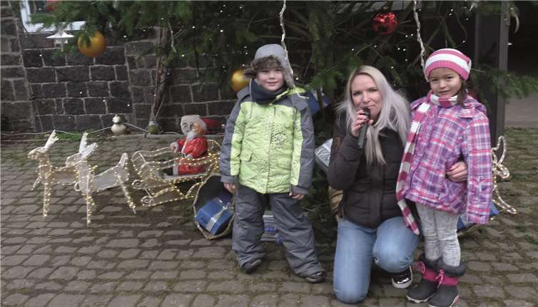 Die bezaubernde Sängerin Melanie Junglas öffnete die Herzen der Besucher.