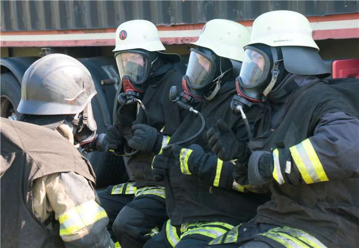Die bis zu 30 Kilogramm schwere Ausrüstung stellt eine körperliche Herausforderung dar.Fotos: -SES-