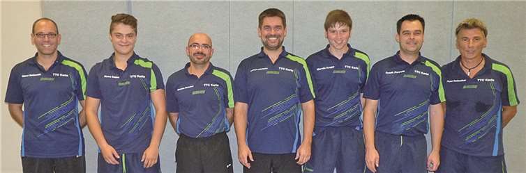 Die bisher noch ungeschlagene zweite Mannschaft (v.l.) Oliver Retterath, Marco Zabei, Christian Drescher, Andreas Lafontaine, Marvin Krupp, Frank Powelz, Peter Hellenthal. privat