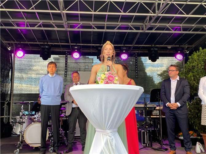 Die bisherige Brunnenkönigin Elena I. blickte auf vier „schöne und ereignisreiche“ Jahre zurück.