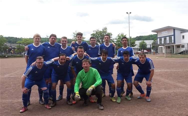 Die blau-weiße Zweite.privat