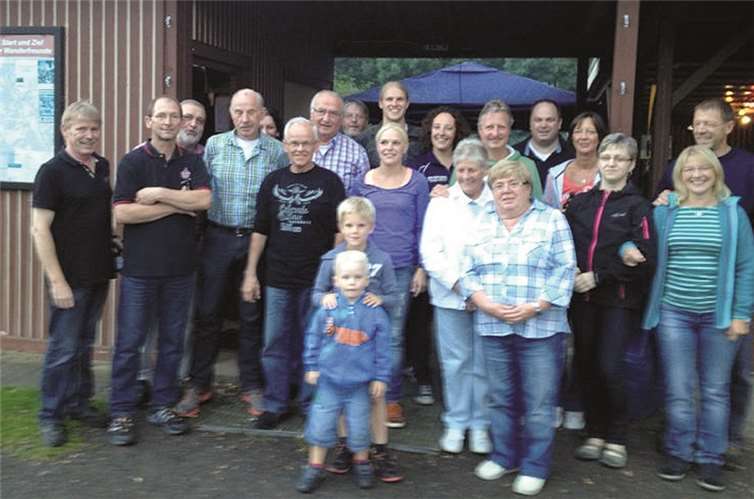 Die blau-weißen Spielleute erlebten einen gemütlichen Grillnachmittag. privat