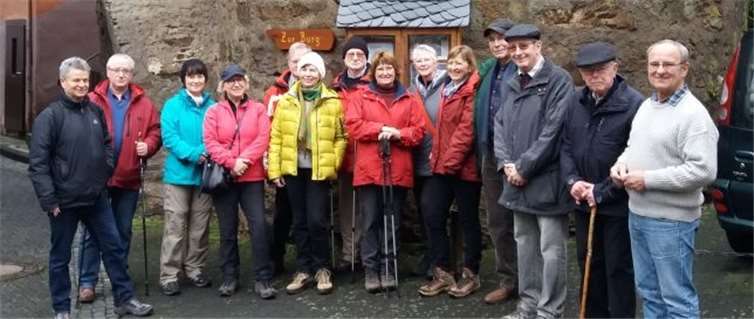 Die bunt gemischte Gruppe wanderte sieben Kilometer weit nach Isenburg. privat