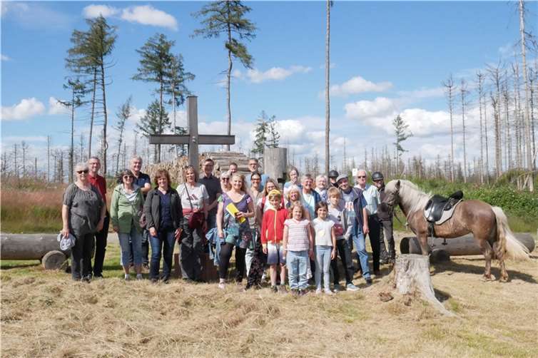 Die bunte Gruppe aus mehreren Generationen. Quelle: Pfarrei St. Peter Montabaur