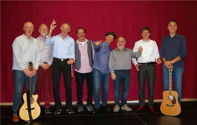 Die buntzusammengewürfelte Männergruppe „TersenVäle“ begeisterte ihr Publikum. Foto: privat