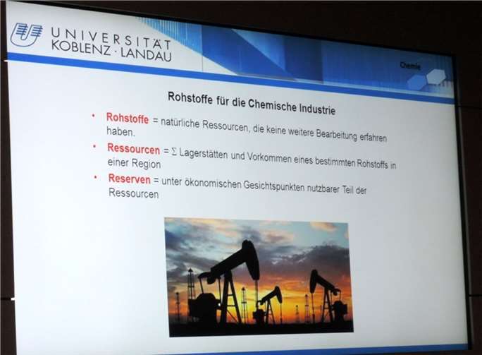 Die den Vortrag begleitende PowerPoint-Präsentation trug erheblich zur Erleichterung des Verständnisses bei. BSB