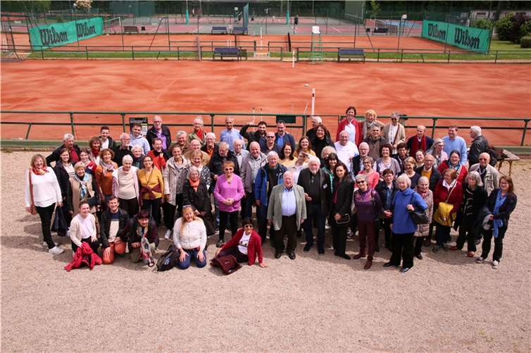 Die deutsch-französische Gruppe beim Abschiedsbrunch in Maisons-Laffitte.  Foto: privat