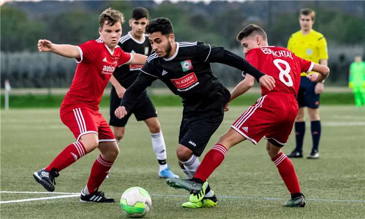 Die dezimierte B-Jugend und Eisbachtal trennten sich am Ende mit einem 1:1-Unentschieden. Foto: privat