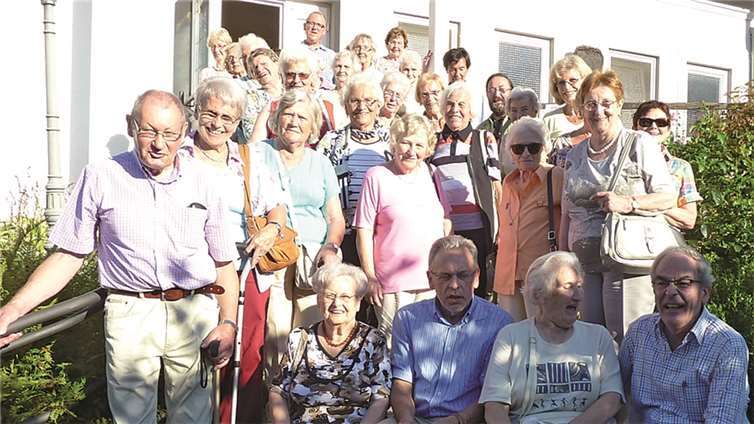 Die diesjährige Seniorenfahrt des Sozialdienstes Kath. Männer für Mayen und Umgebung e.V. führte bei blauem Himmel und recht heißen Temperaturen in den hohen Westerwald zur Stadt Hachenburg.Privat