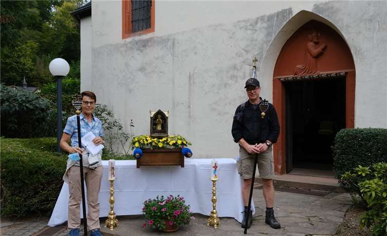 Gemeinsam einen Weg gehen Die diesjährige Wallfahrt nach Noth Gottes, zum blutschwitzenden Heiland, bei Rüdesheim im Rheingau wird sicherlich als eine der besonders erwähnenswerten Wallfahrten in der sehr langen Wallfahrtsgeschichte sein.Foto: privat