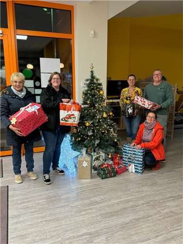 Die diesjährige Wunschbaumaktion von Cura Plaidt e.V. konnte dank des Engagements zahlreicher Plaidter Bürgerinnen und Bürger erneut erfolgreich durchgeführt werden. Foto: privat