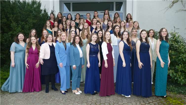 Die diesjährigen Abiturientinnen.  Foto: SMS