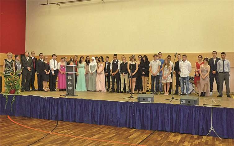 Die diesjährigen Absolventen der Realschule plus Weißenthurm.Andrea Karbach