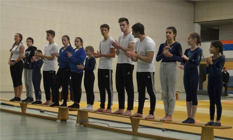 Die diesjährigen Vereinsmeister , Turnen, Leichtathletik und Schwimmen.