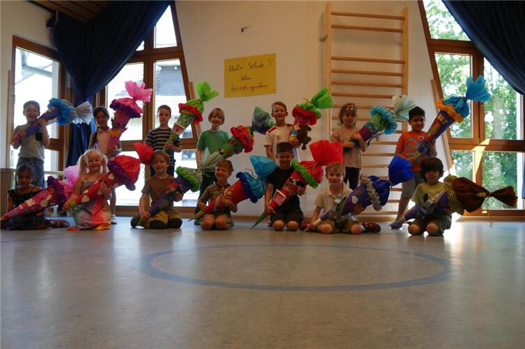 Die diesjährigen Wackelzähne mit ihren Schultüten