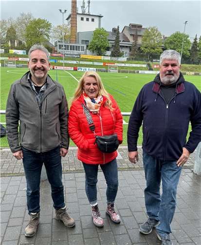 Die drei Bürgermeisterkandidaten/-kandidatin sind sich über eine „Null“ Toleranz Politik gegenüber Rechtsextremismus, Hass und Gewalt einig! (v.l.) Edgar Girolstein, Claudia Marbach-Mais und Achim Grün.  Foto: privat
