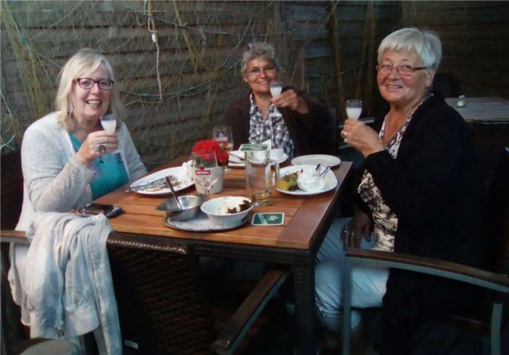 Die drei Damen vom Bad Breisiger Bouletreff genossen ihren Aufenthalt auf der Ostseeinsel. privat