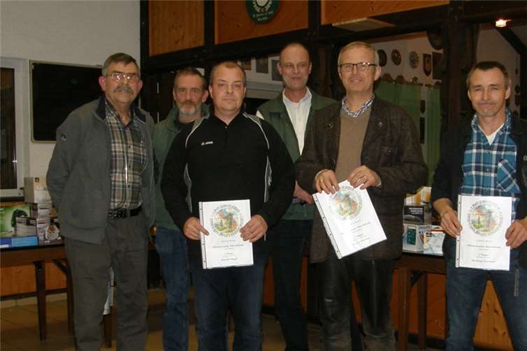 Die drei Erstplatzierten umgeben von den Auswertern (M. Nagel- Kruft, R. Auer in Vertretung für M. Werner - Kruft, H. Immisch - Bell).