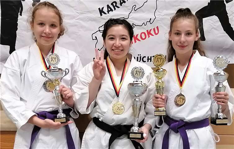 Die drei Landesmeisterinnen nach der Siegerehrung. Fotos: privat