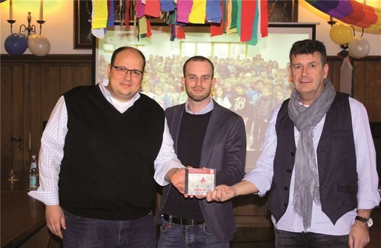 Die drei Macher: Norbert Reul, Jupp Reuter und Martin Kökce bezogen viele Linzer in die Benefiz-Aktion mit ein. DL