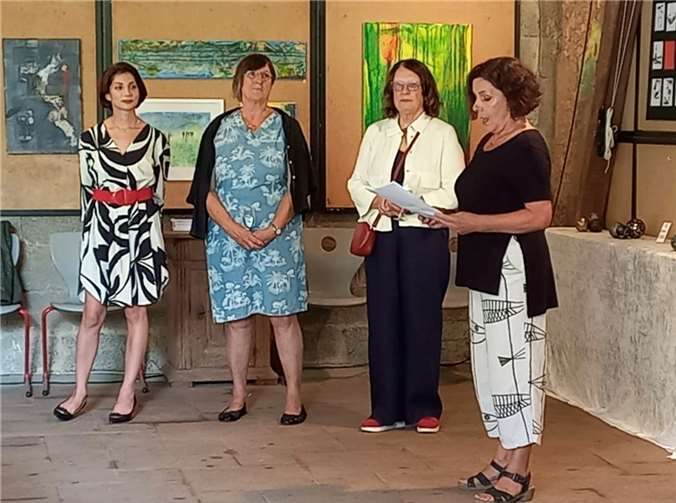 Die drei Meckenheimer Künstlerinnen Brigitte Kuchta, Doris Ohm und Kate Pohl mit Irene Gilles. Foto: Privat