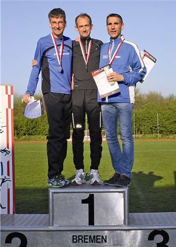 Die drei Platzierten v.li. Reinmund Hobmaier, Hans Joachim Herrmann und Frank Apfelbaum.privat