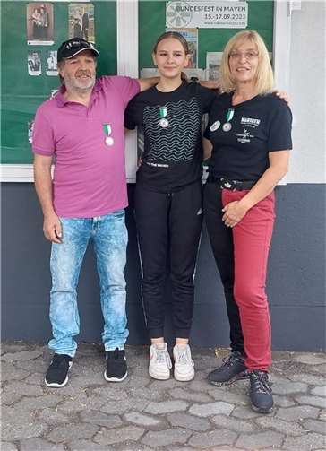 Die drei neuen Vereinskönige.  Foto: Brigitte Arenz