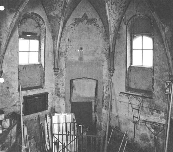 Die ehemalige Synagoge vor ihrer Restaurierung.