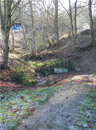 Die ehemalige Wasserentnahmestelle „Bur“ in Faulbach befindet sich derzeit in einem trostlosen Zustand.