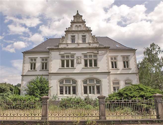 Die ehemalige Weinbauschule in Walporzheim steht vor einer Wiederbelebung. Das Unternehmen Medentis Medical GmbH aus Dernau will seinen Firmensitz dorthin verlegen. JOST