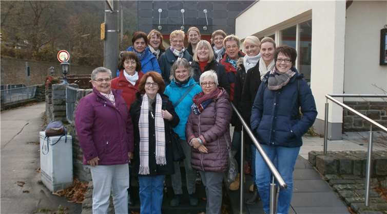 Die ehemaligen Weinköniginnen und Weinprinzessinnen von Walporzheim.Privat