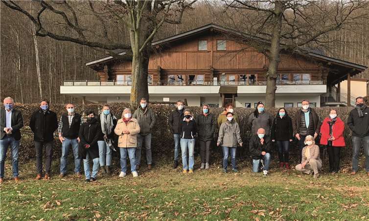 Die ehemaligen und die neuen Pächter verabschiedeten, bzw. begrüßten die Mitarbeiter.