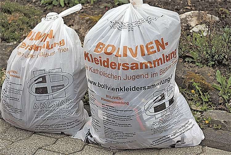 Die ehrenamtlichen Helfer freuen sich über Kleiderspenden. privat