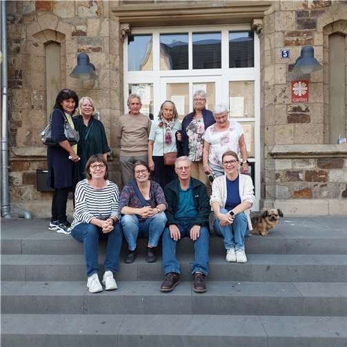 Die ehrenamtlichen Helferinnen und Helfer unterstützen ihre Nachbarn bei verschiedenen kleinen Aufgaben.  Foto:Eberhard Thomas Müller