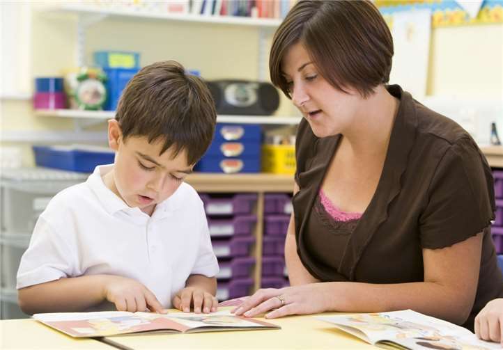 Die ehrenamtlichen Lernpaten schenken den Kindern Zeit und Wertschätzung.Quelle: Bürgerstiftung Koblenz