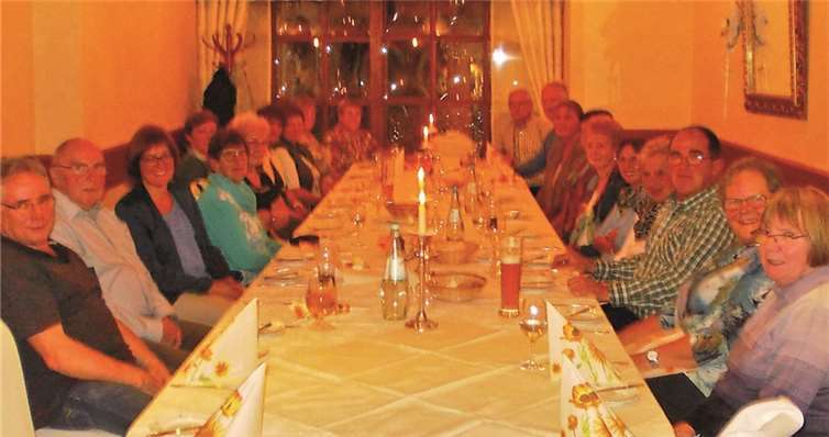 Die ehrenamtlichen Mitarbeiter genossen das gemütliche beisammensein. privat