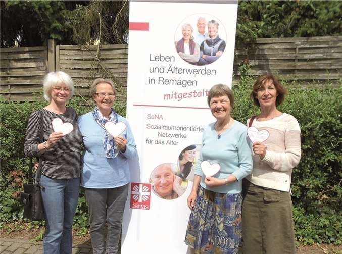 Die ehrenamtlichen Mitarbeiterinnen kümmern sich gerne um ältere Menschen. privat