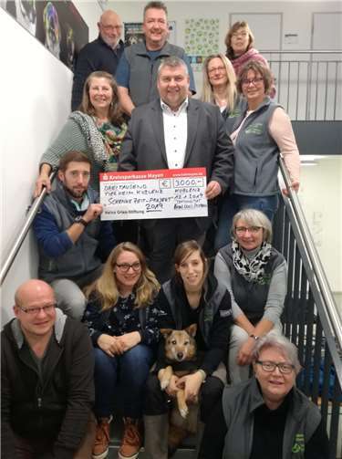 Die ehrenamtlichen Teams und Vertreter des Vorstandes des TSV Koblenz freuten sich sehr über die fianzielle Unterstützung der Heinz-Gries-Stiftung. Foto: TSV Koblenz/Katja Hilger