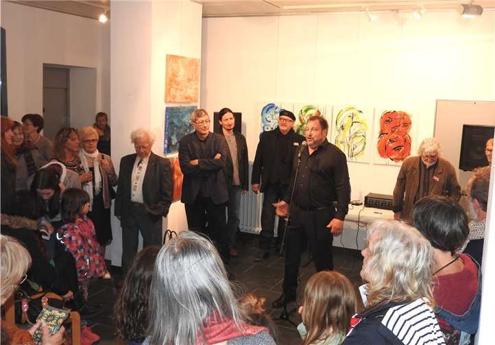 Die einzelnen Reden ließen die Verbundenheit zwischen den Künstlern deutlich werden.