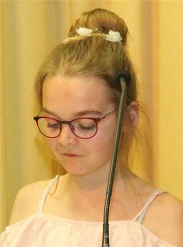 Die elfjährige Mirella Schink durfte sich über Platz zwei freuen.