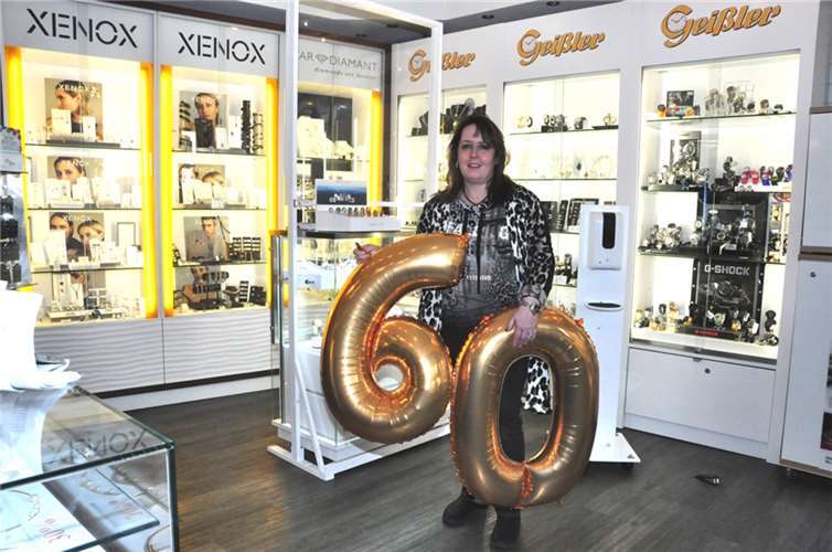 Vor 60 Jahren entstand eine Idee so glänzend wie ein Diamant Die engagierte Chefin, Monika Drexler, freut sich am Jubiläum über die immense Kundentreue. Foto: BS