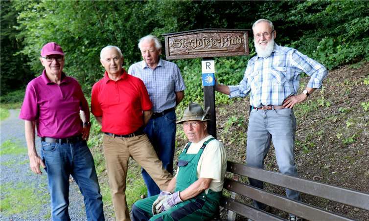 Die engagierten Josefsbrüder nach getaner Arbeit (v. l.): Franz-Rudolf Ölschläger, Karl Züllighofen, Heinz Westdickenberg, Anton Beer und Fritz Ullrich. Fotos: privat